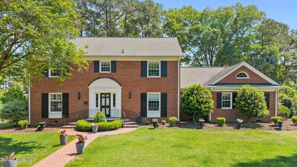3325 North Walnut Street Farmville NC 27828