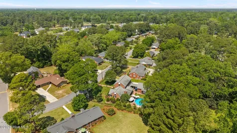 3325 North Walnut Street Farmville NC 27828