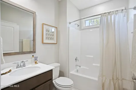 2045 Condor Run Wilmington NC 28409