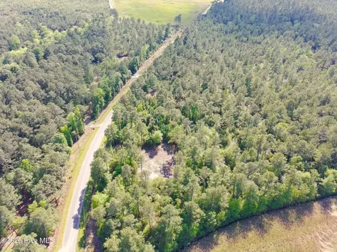 1827 Lightwood Bridge Road Wallace NC 28466