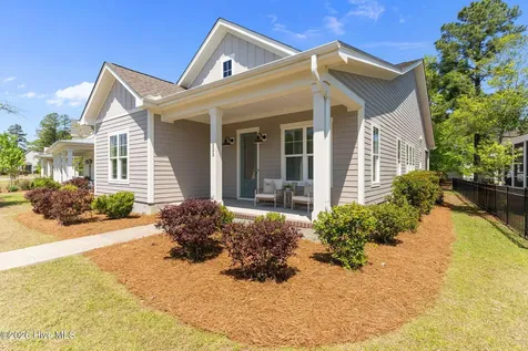 323 Cornubia Drive Castle Hayne NC 28429