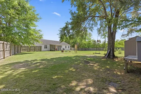 303 N Grazing Court Sneads Ferry NC 28460