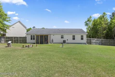 303 N Grazing Court Sneads Ferry NC 28460