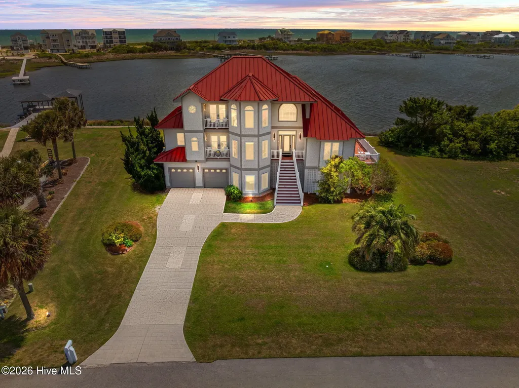 18 Sailview Drive North Topsail Beach NC 28460