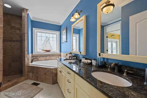 18 Sailview Drive North Topsail Beach NC 28460