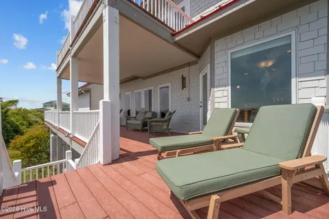 18 Sailview Drive North Topsail Beach NC 28460