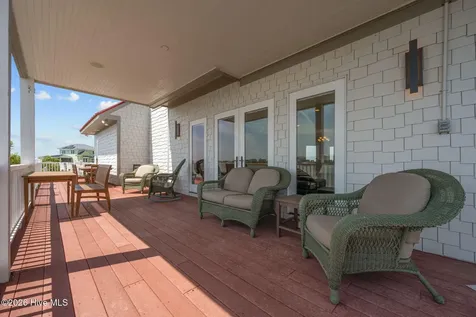 18 Sailview Drive North Topsail Beach NC 28460
