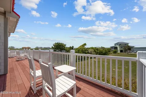 18 Sailview Drive North Topsail Beach NC 28460