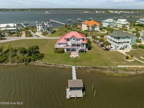 18 Sailview Drive North Topsail Beach NC 28460