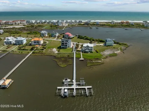 18 Sailview Drive North Topsail Beach NC 28460