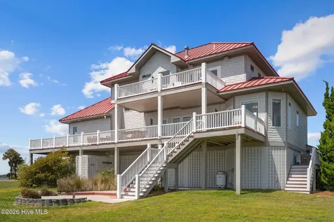 18 Sailview Drive North Topsail Beach NC 28460