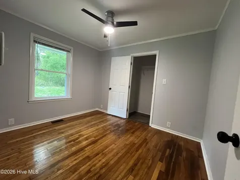 206 D Carlton Street Carthage NC 28327