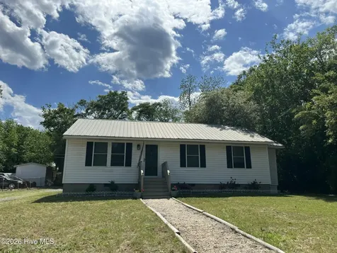 206 D Carlton Street Carthage NC 28327