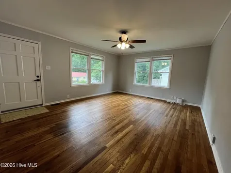 206 D Carlton Street Carthage NC 28327