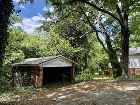 2309 Hwy 220 N Ellerbe NC 28338