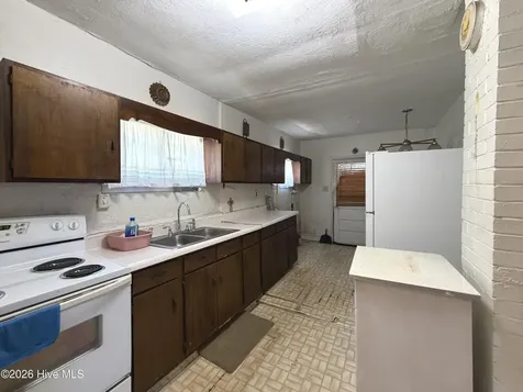 109 Bell Fork Road Jacksonville NC 28540