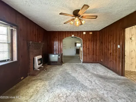 109 Bell Fork Road Jacksonville NC 28540