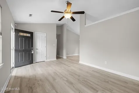 322 Reid Court N Jacksonville NC 28540