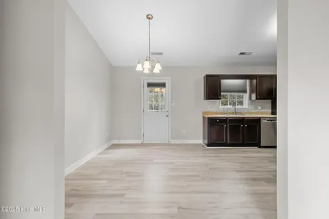 322 Reid Court N Jacksonville NC 28540