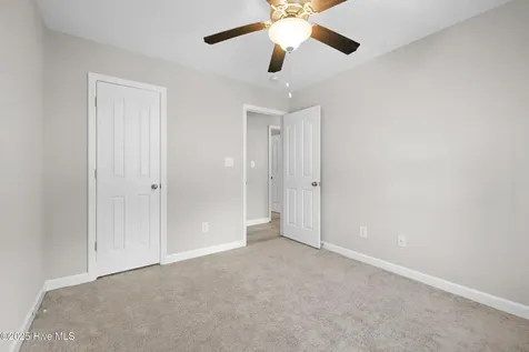 322 Reid Court N Jacksonville NC 28540