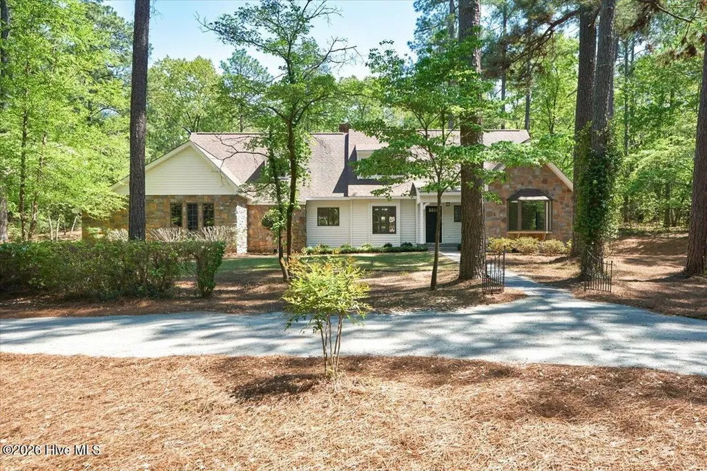 141 Bridgewater Drive Southern Pines NC 28387
