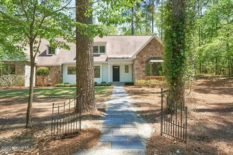 141 Bridgewater Drive Southern Pines NC 28387