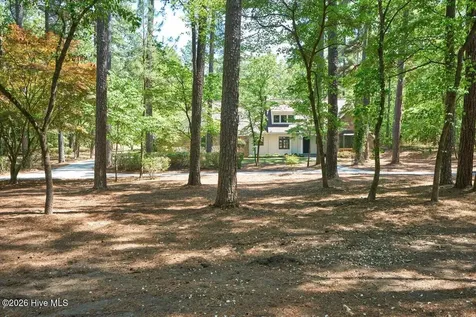 141 Bridgewater Drive Southern Pines NC 28387