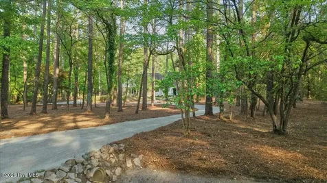 141 Bridgewater Drive Southern Pines NC 28387