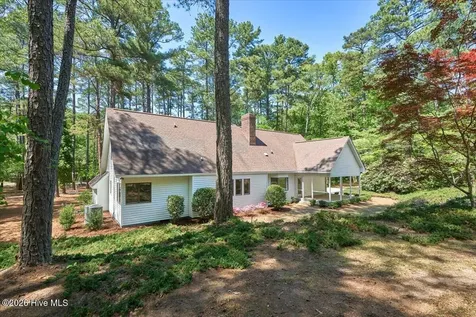 141 Bridgewater Drive Southern Pines NC 28387