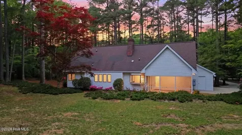 141 Bridgewater Drive Southern Pines NC 28387