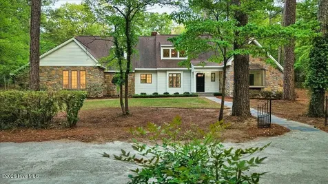141 Bridgewater Drive Southern Pines NC 28387