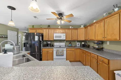 871 E Ridge Road Shawboro NC 27973