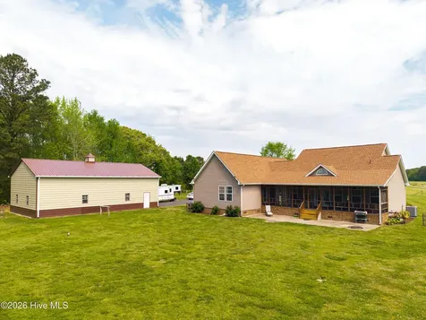 871 E Ridge Road Shawboro NC 27973