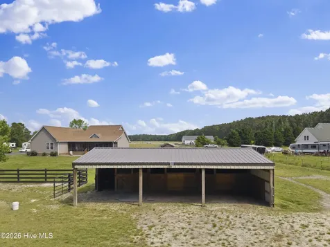 871 E Ridge Road Shawboro NC 27973