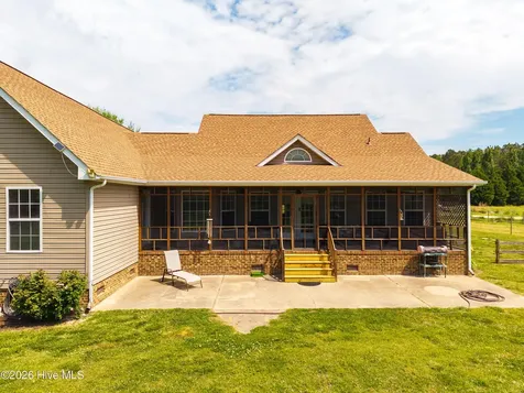 871 E Ridge Road Shawboro NC 27973
