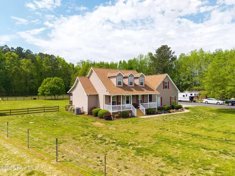 871 E Ridge Road Shawboro NC 27973