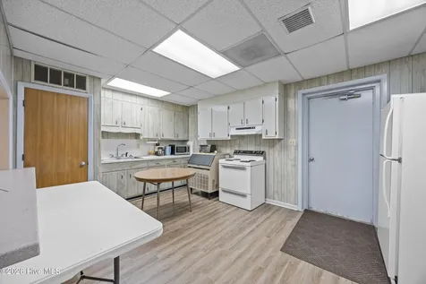 204 E Bayshore Boulevard Jacksonville NC 28540
