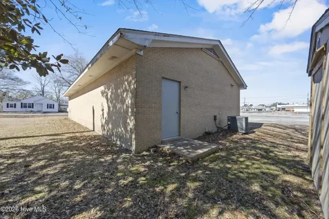 204 E Bayshore Boulevard Jacksonville NC 28540