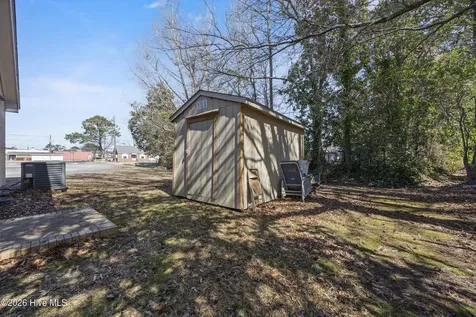 204 E Bayshore Boulevard Jacksonville NC 28540