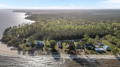 357 Wiggins Point Road Oriental NC 28571