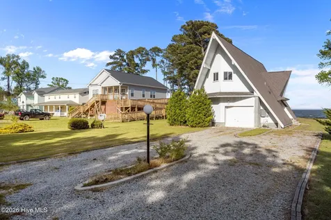 357 Wiggins Point Road Oriental NC 28571