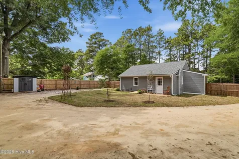 465 N Leak Street Southern Pines NC 28387