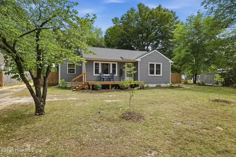 465 N Leak Street Southern Pines NC 28387
