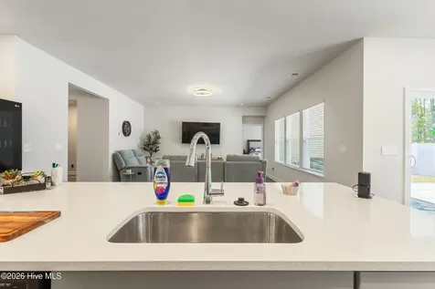653 NW Blackthorne Circle NW Calabash NC 28467