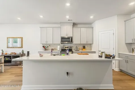 653 NW Blackthorne Circle NW Calabash NC 28467