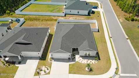 653 NW Blackthorne Circle NW Calabash NC 28467