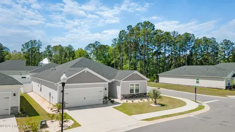 653 NW Blackthorne Circle NW Calabash NC 28467