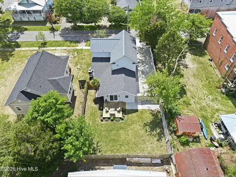 406 N B Street Bridgeton NC 28519