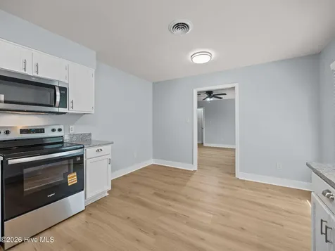 104 Lanell Court Hubert NC 28539