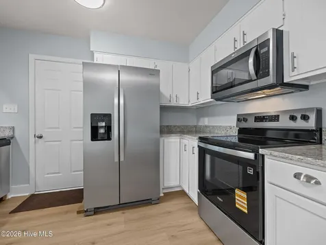 104 Lanell Court Hubert NC 28539